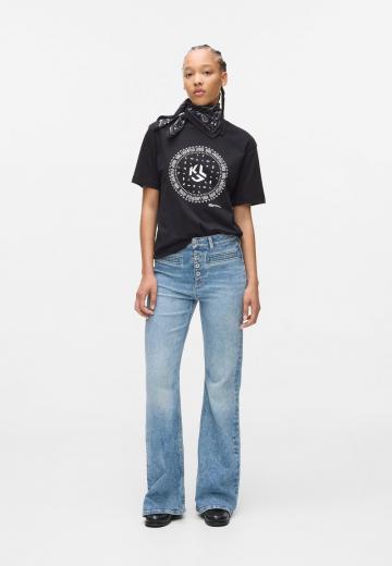 Клешеные джинсы