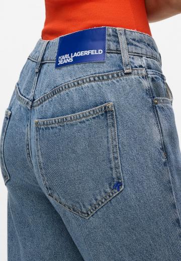 Клешеные джинсы