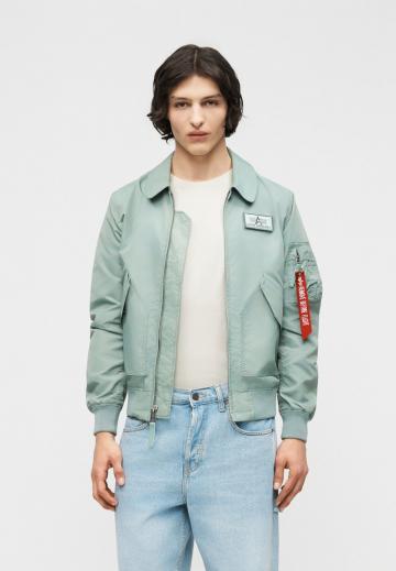 Куртка бомбер