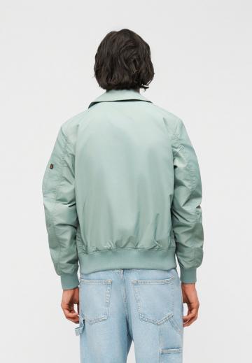 Куртка бомбер
