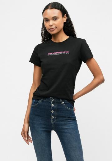 Узкие джинсы