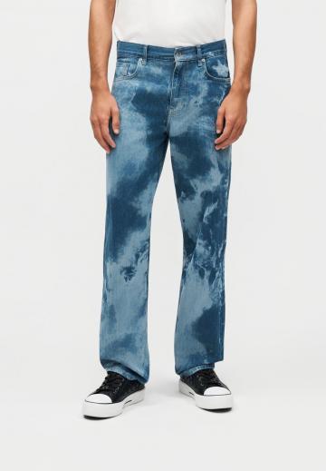 Прямые джинсы