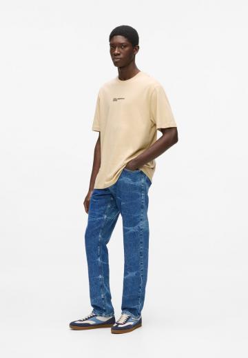 Прямые джинсы