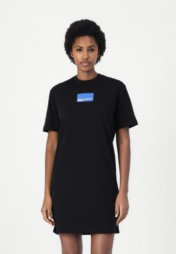 Короткое платье