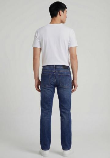 Узкие джинсы