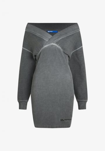 Вязаное платье