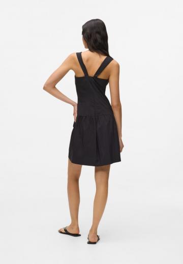 Короткое платье