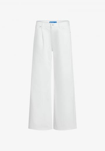 Свободные джинсы