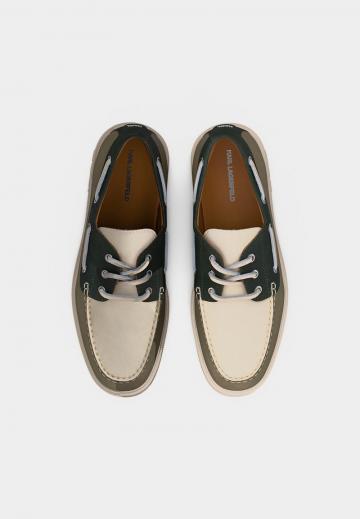 Ботинки на шнуровке