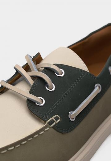 Ботинки на шнуровке