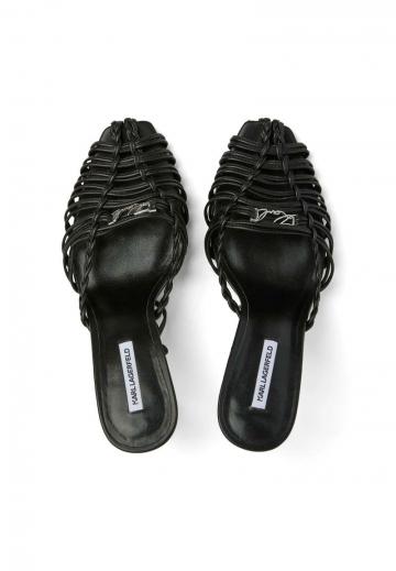 Туфли на высоком каблуке