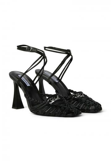 Туфли на высоком каблуке