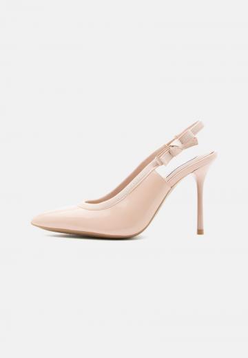 Туфли на высоком каблуке