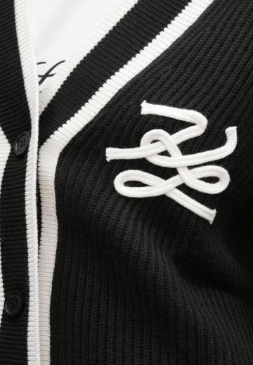 Вязаный жилет