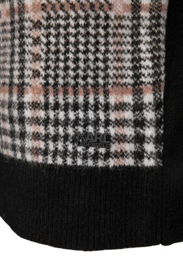 Вязаная кофта