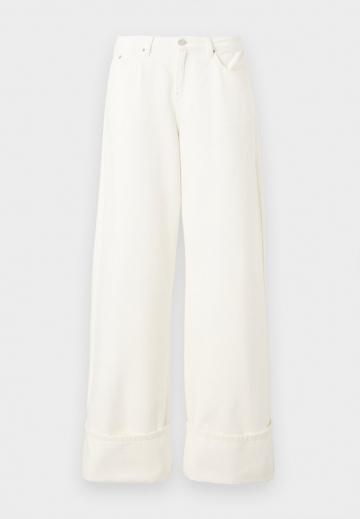 Свободные джинсы