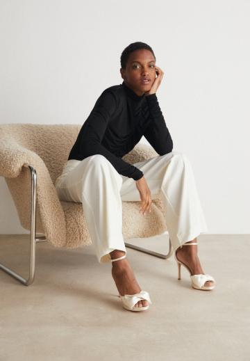 Босоножки на платформе