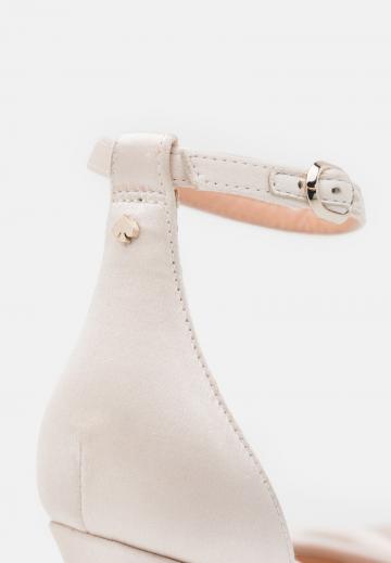 Босоножки на платформе