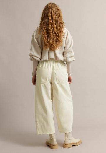 Короткие джинсы