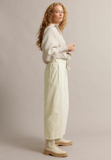 Короткие джинсы