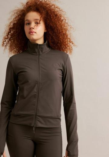 Спортивная куртка