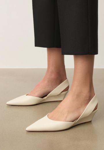 Туфли на танкетке