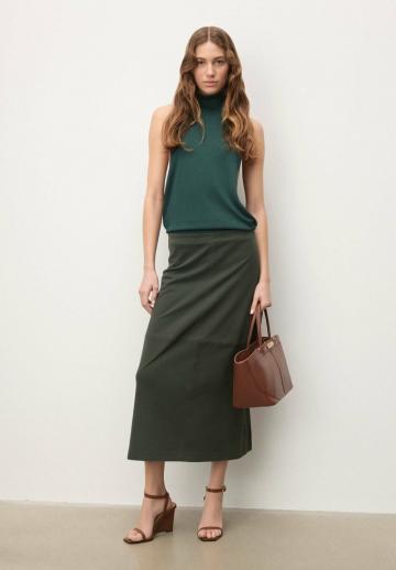 Босоножки на танкетке