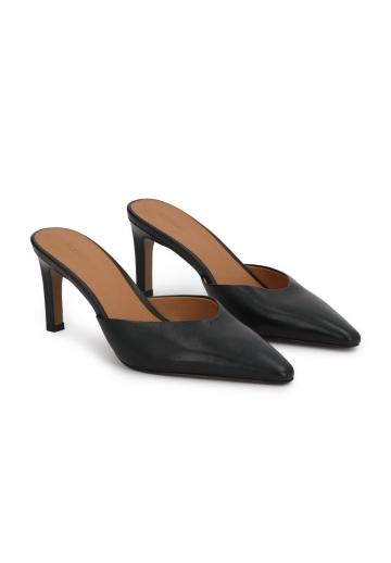 Босоножки на каблуке