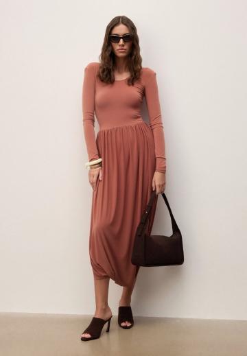 Босоножки на каблуке