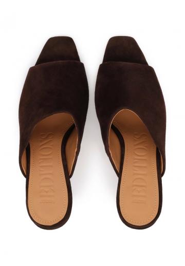 Босоножки на каблуке