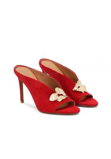 Босоножки на каблуке