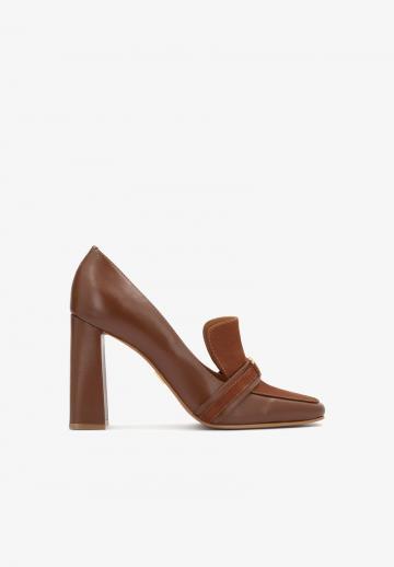 Туфли с высоким носом