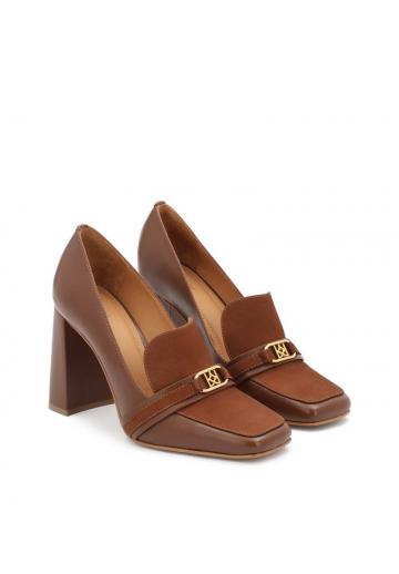 Туфли с высоким носом