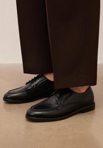 Ботинки на шнуровке