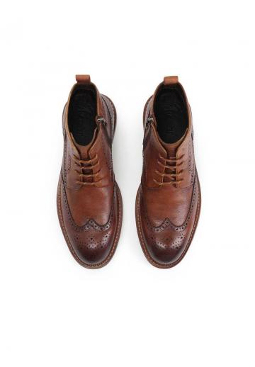 Ботинки на шнуровке