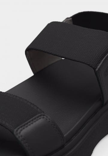 Босоножки на платформе