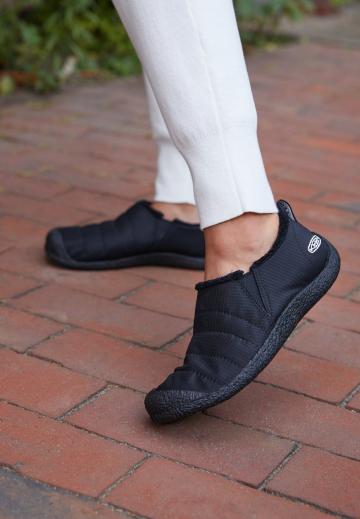 Походные ботинки