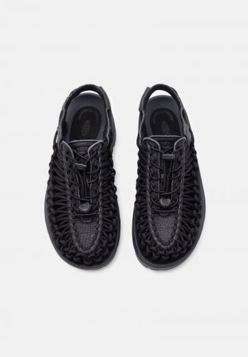 Спортивные сандалии