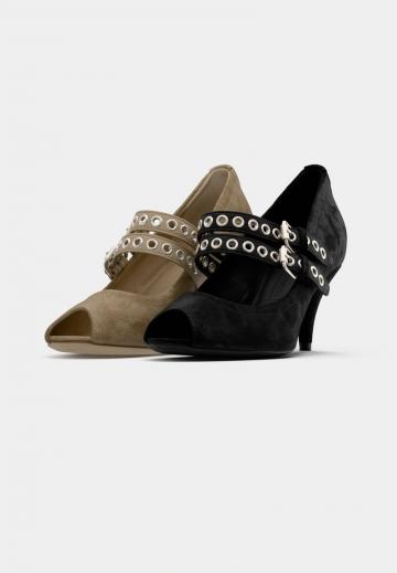 Туфли с открытым носом
