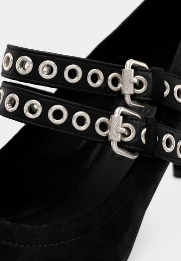 Туфли с открытым носом