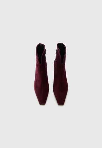 Сапожки на танкетке