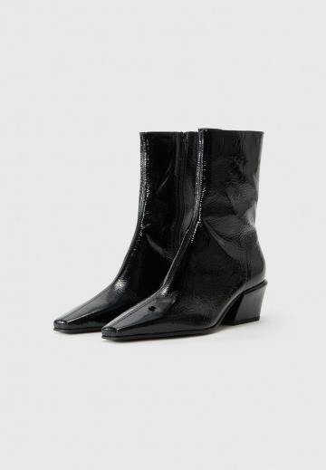 Ковбойские сапожки