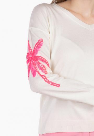 Пуловер с вырезом V