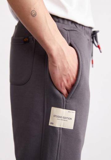 Спортивные штаны