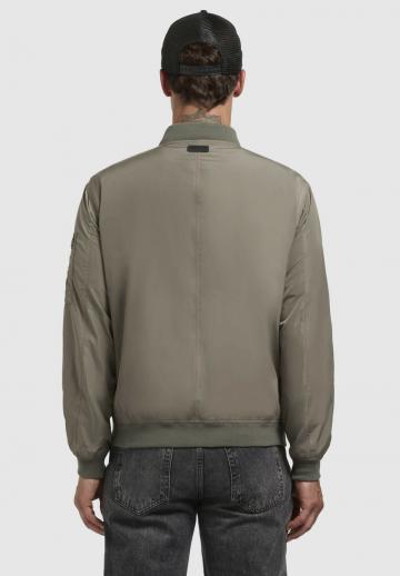 Куртка бомбер