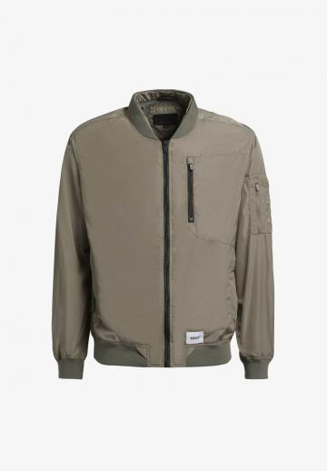 Куртка бомбер