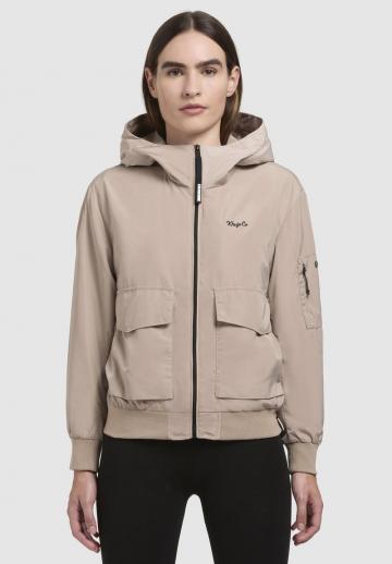 Куртка с накладнымит карманами