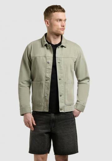 Джинсовая куртка