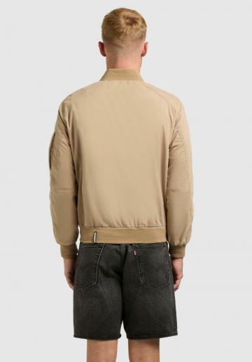 Куртка бомбер