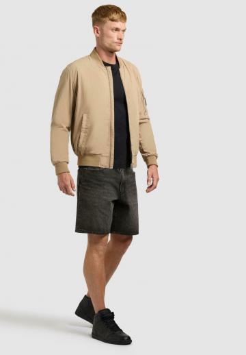 Куртка бомбер